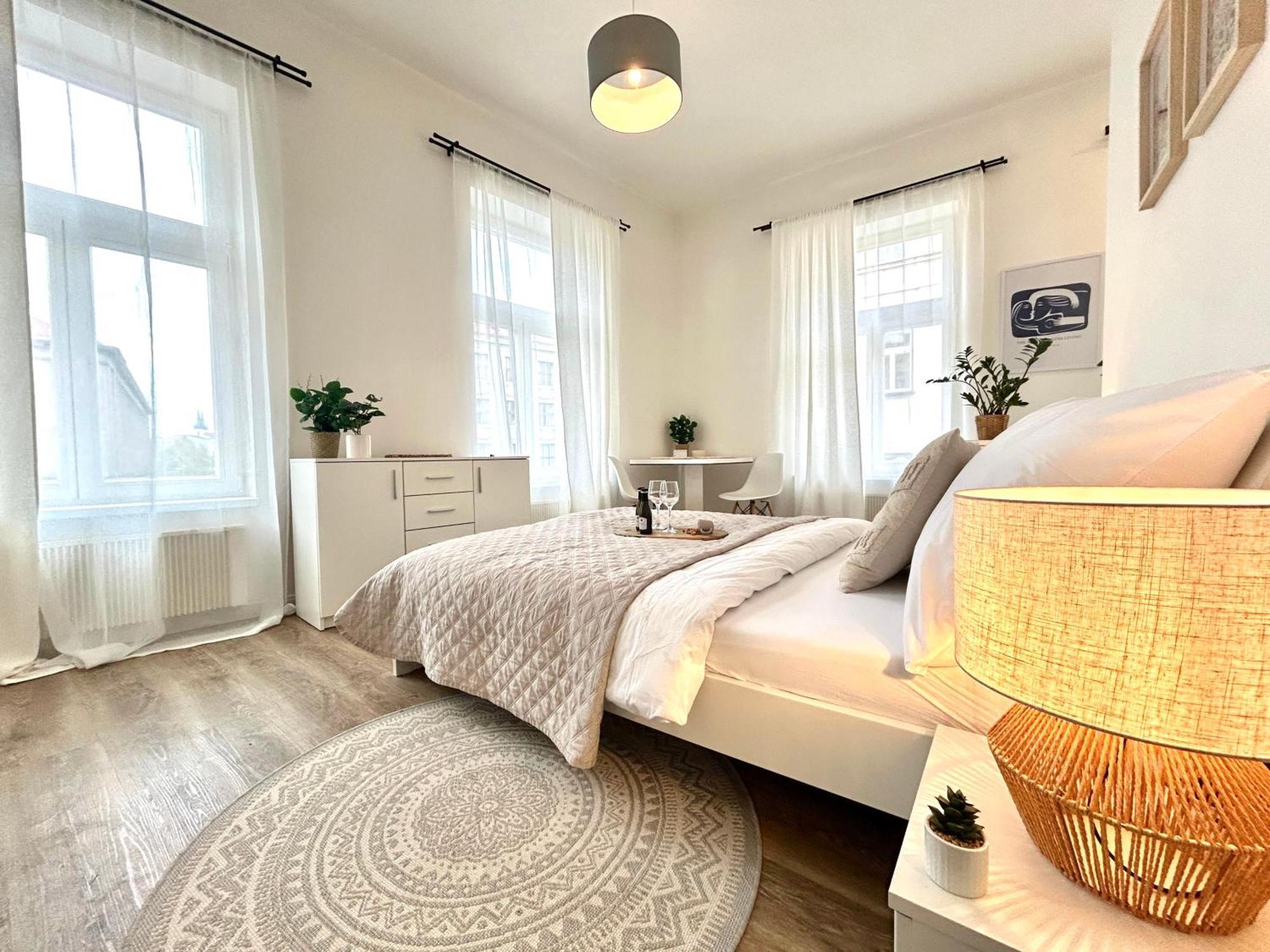 Treetess City Centre Prague Apartments Esterno foto