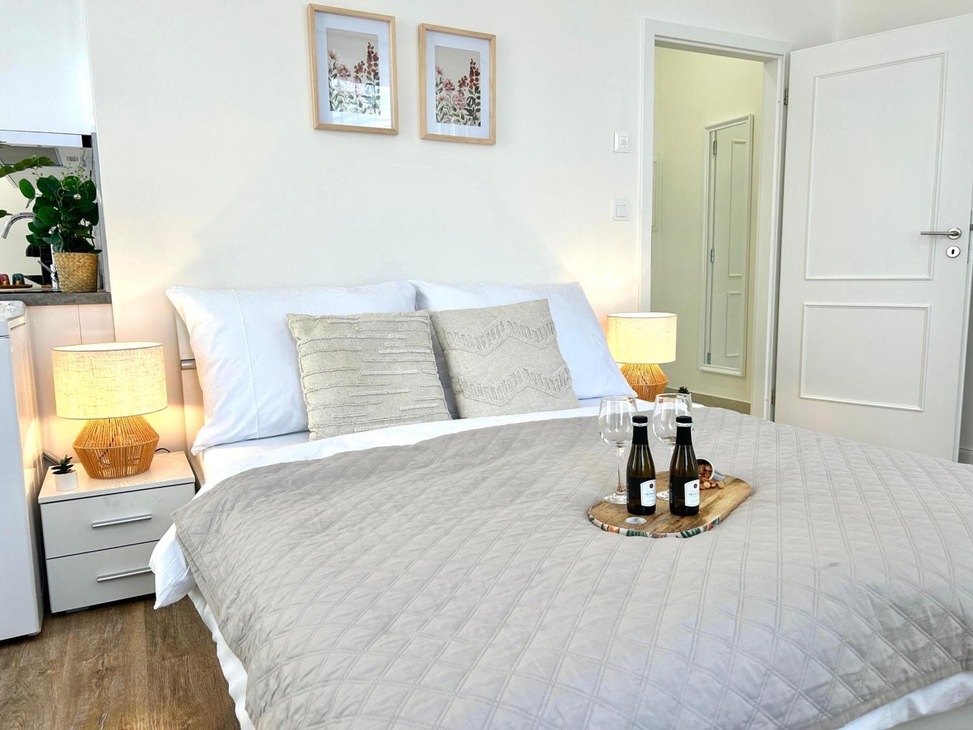 Treetess City Centre Prague Apartments Esterno foto